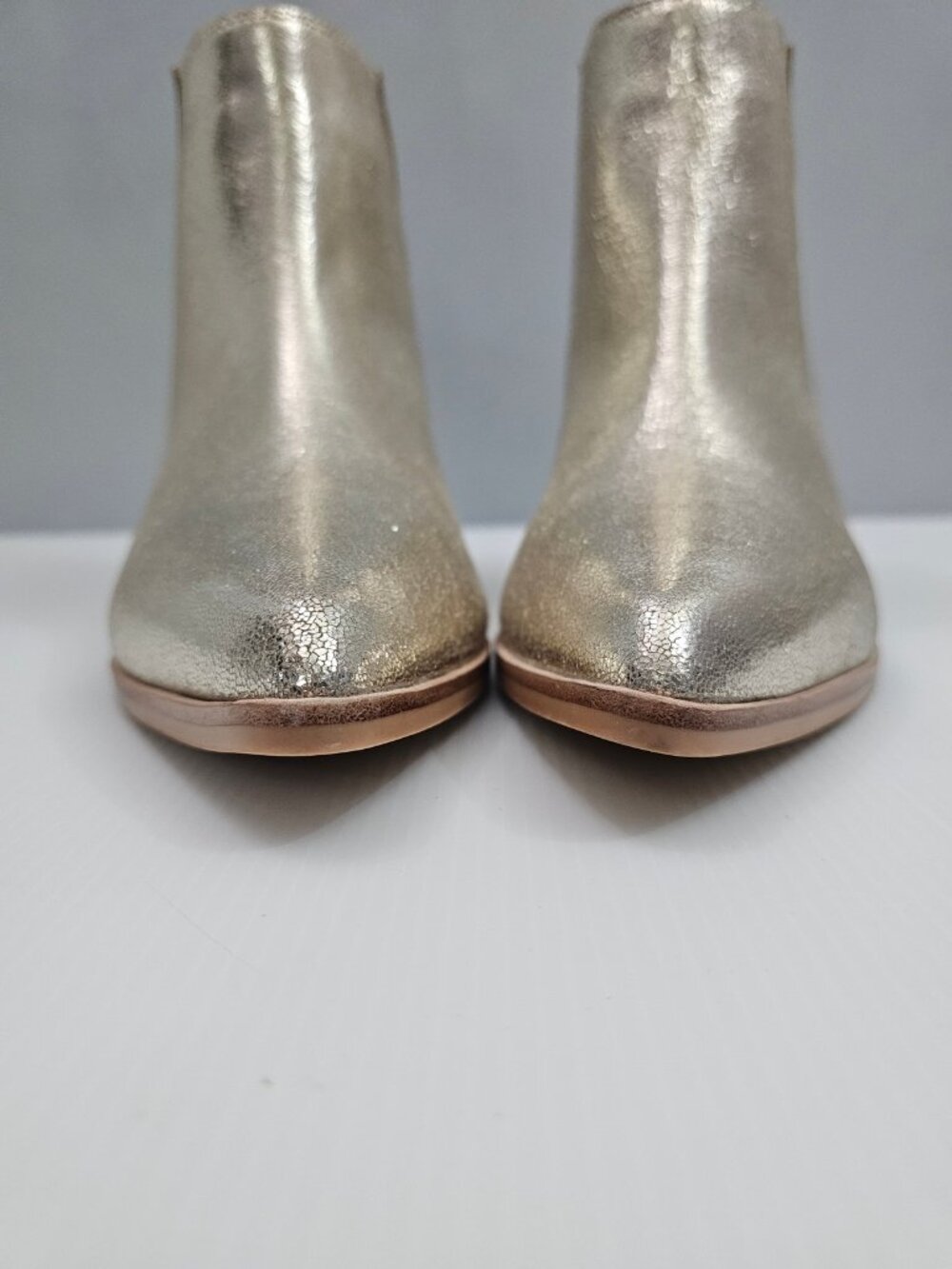 Frankie4 Nina Chelsea Ankle Boot Gold Metallic Leather Pointed Toe Womens 8 NEW - Picture 6 of 15